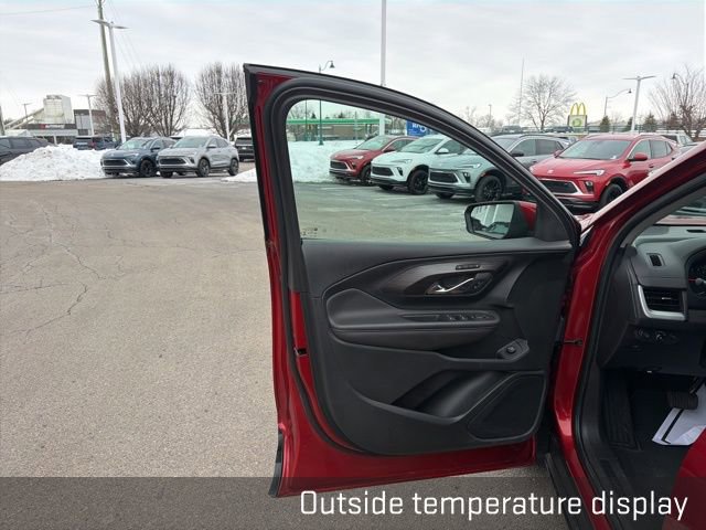 Used 2023 GMC Terrain SLT image 39