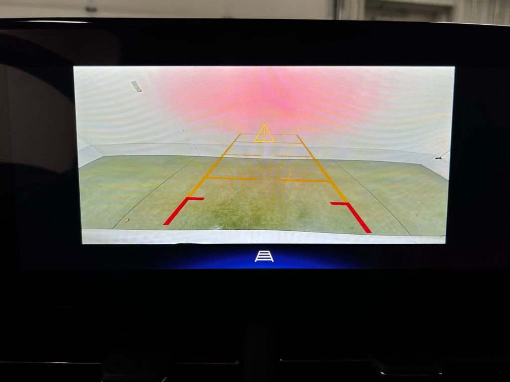 New 2026 Chevrolet Trax LT w/ Driver Confidence Package FWD image 20