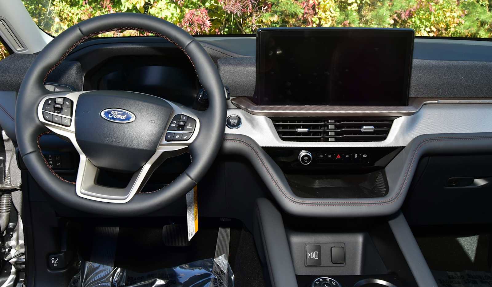 New 2026 Ford Explorer Active w/ Active Comfort Package image 28