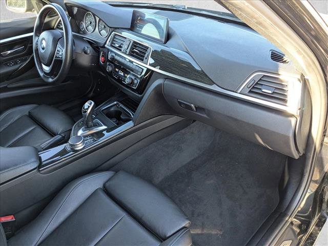 Used 2017 BMW 330i xDrive Wagon image 21