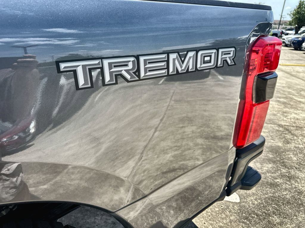 Used 2024 Ford F250 Lariat w/ Tremor Off-Road Package AWD/4WD image 7