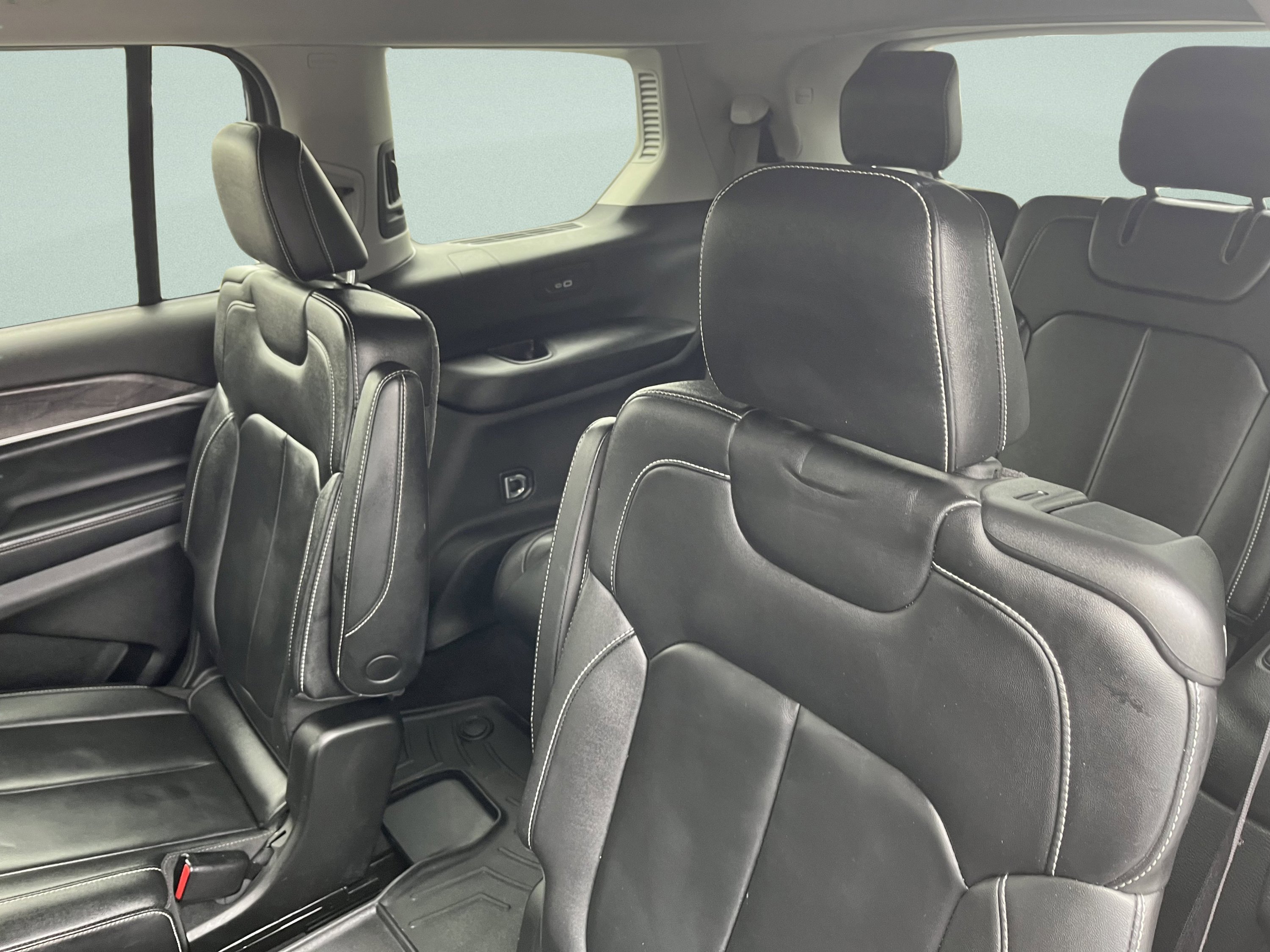 Used 2022 Jeep Grand Cherokee L Limited AWD/4WD image 14