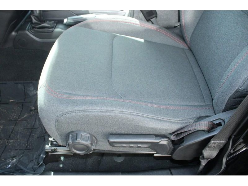 Used 2024 Jeep Wrangler Unlimited Rubicon AWD/4WD image 21