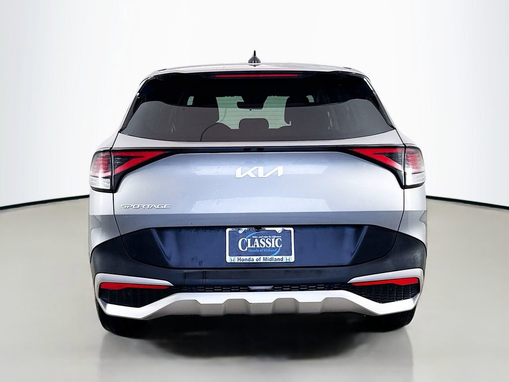 Used 2024 Kia Sportage LX image 6