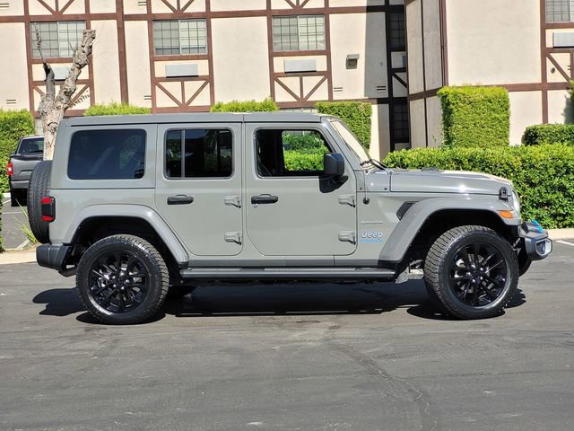 Used 2023 Jeep Wrangler Unlimited Sahara w/ Cold Weather Group AWD/4WD image 4