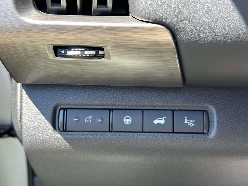 New 2025 Nissan Pathfinder Platinum w/ Lighting Package (N92) AWD/4WD image 34