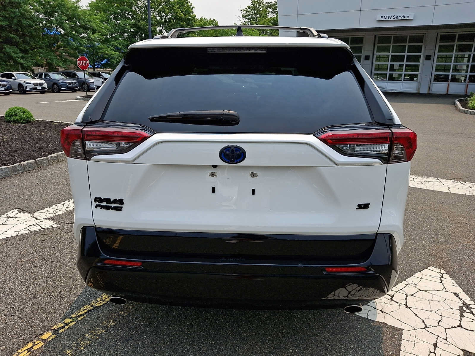 Used 2023 Toyota RAV4 SE w/ Weather & Moonroof Package AWD/4WD image 6