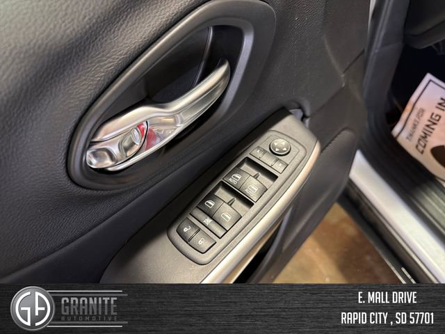 Used 2021 Jeep Cherokee Latitude Lux 80th Anniv w/ Quick Order Package 2YU 80th image 18