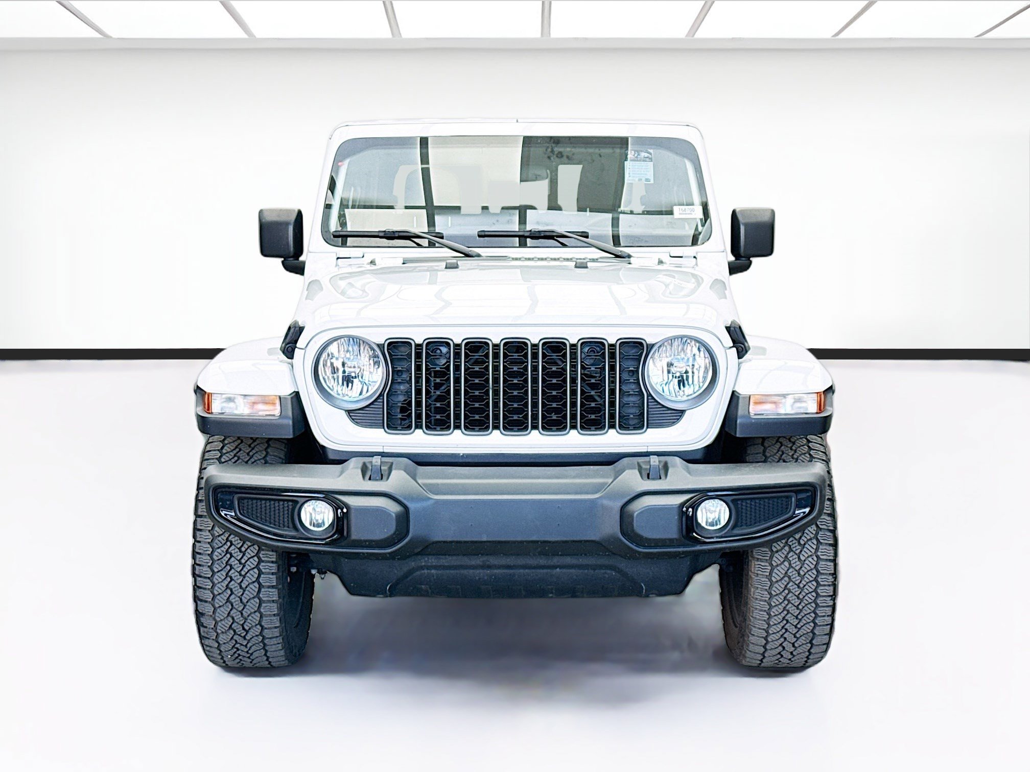 Used 2025 Jeep Gladiator Sport AWD/4WD image 2