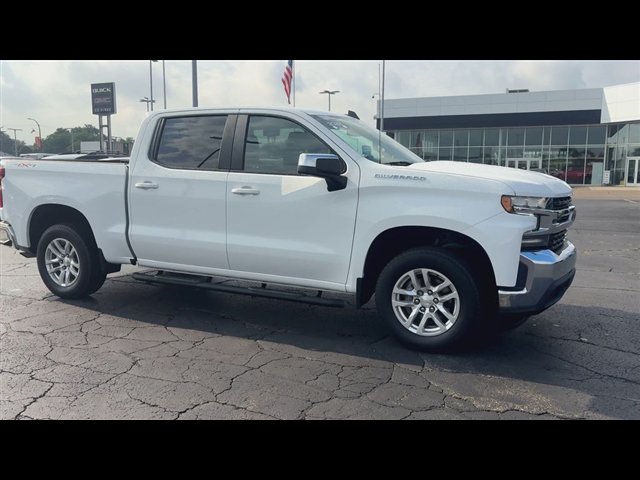 Certified 2022 Chevrolet Silverado 1500 LT w/ Convenience Package II AWD/4WD image 2