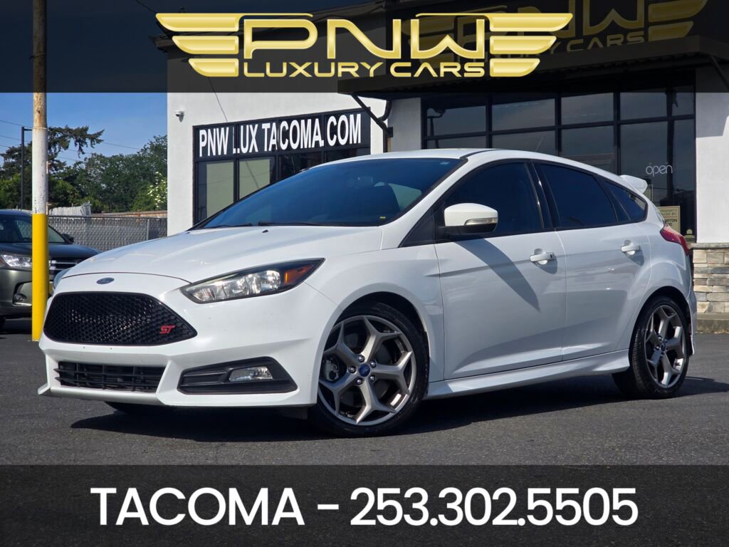 Used 2018 Ford Focus ST FWD image 1