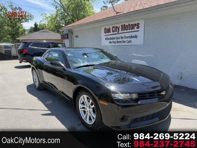 Used 2015 Chevrolet Camaro LT RWD image 1