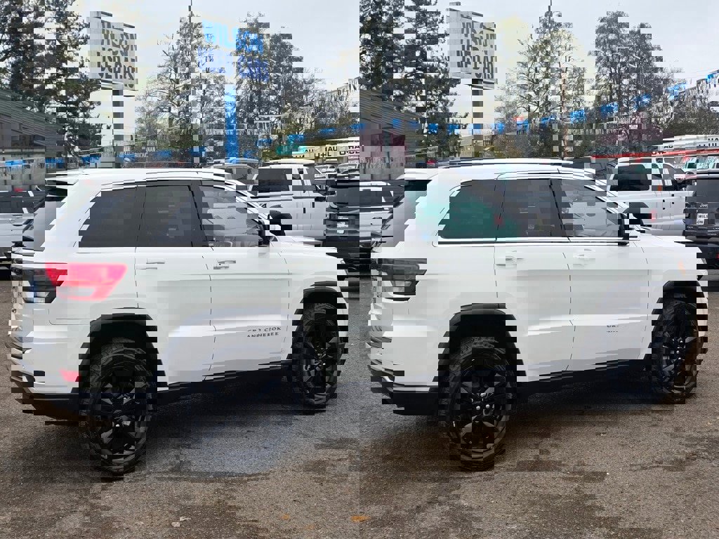 Used 2012 Jeep Grand Cherokee Altitude image 32