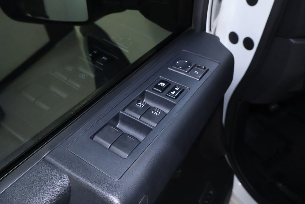 Used 2014 Nissan Titan PRO-4X w/ Pro-4x Luxury Package image 12