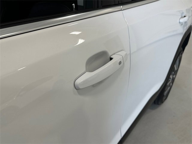 Certified 2023 GMC Acadia SLE image 13