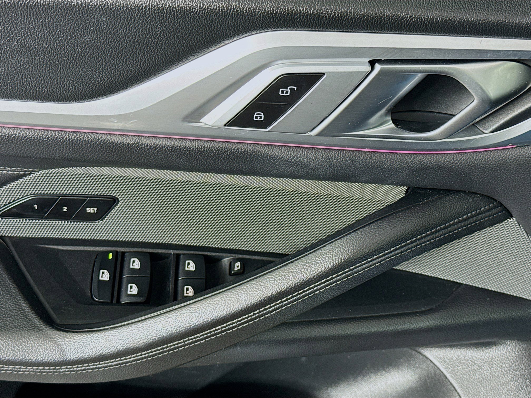 Used 2023 BMW i4 eDrive40 w/ M Sport Package image 23