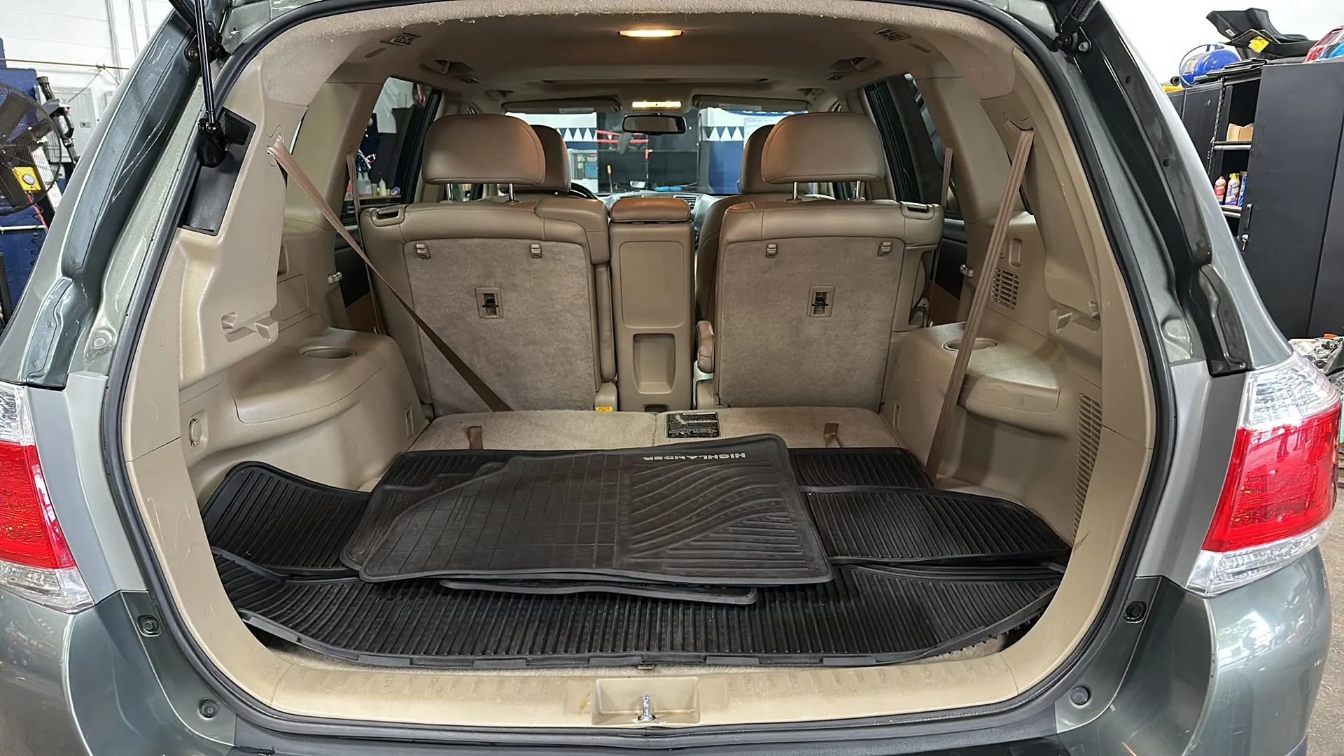 Used 2013 Toyota Highlander Limited image 14