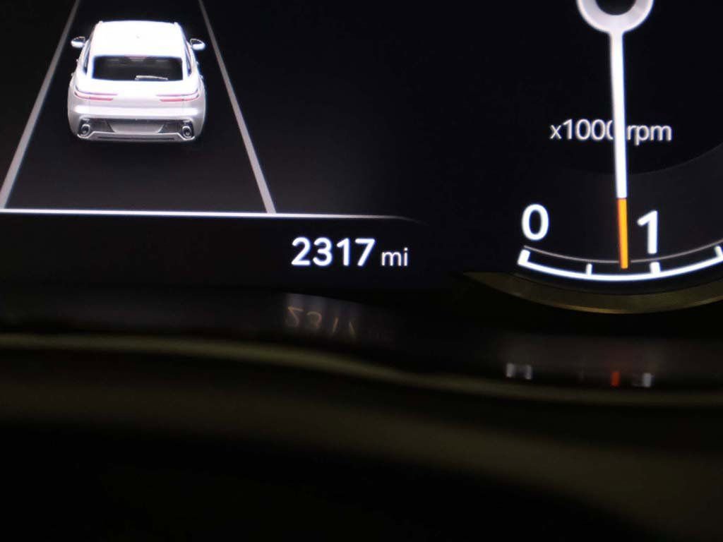 Used 2025 Genesis GV70 2.5T image 38