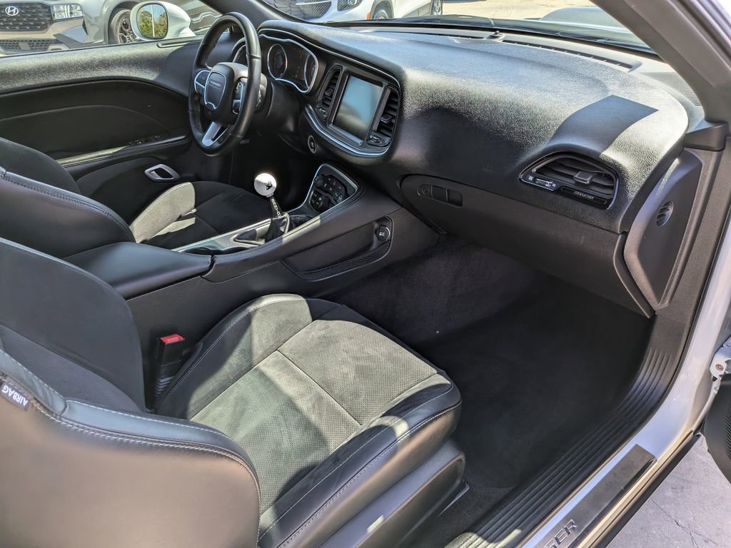 Used 2016 Dodge Challenger R/T Scat Pack RWD image 15