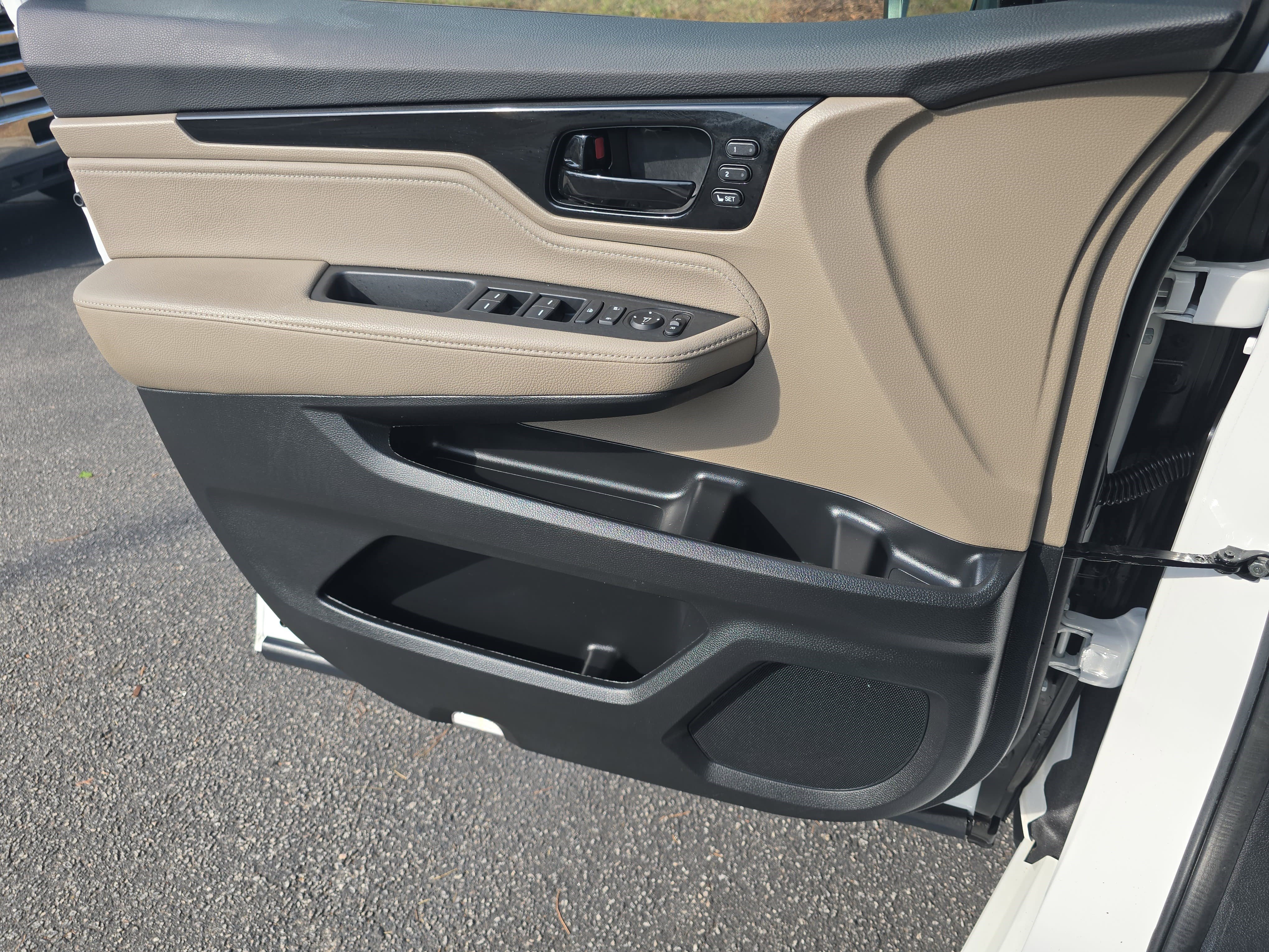 Used 2023 Honda Odyssey Touring image 29