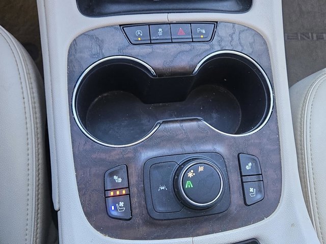 Used 2021 GMC Acadia Denali w/ Denali Technology Package image 32