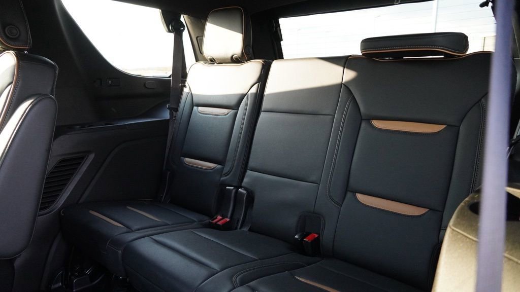 Used 2021 GMC Yukon AT4 w/ Rear Media and Nav Package image 17