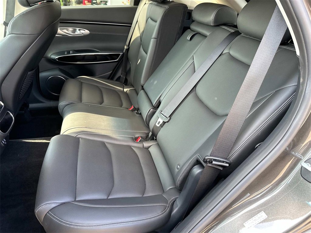 Used 2025 Genesis GV70 2.5T image 11