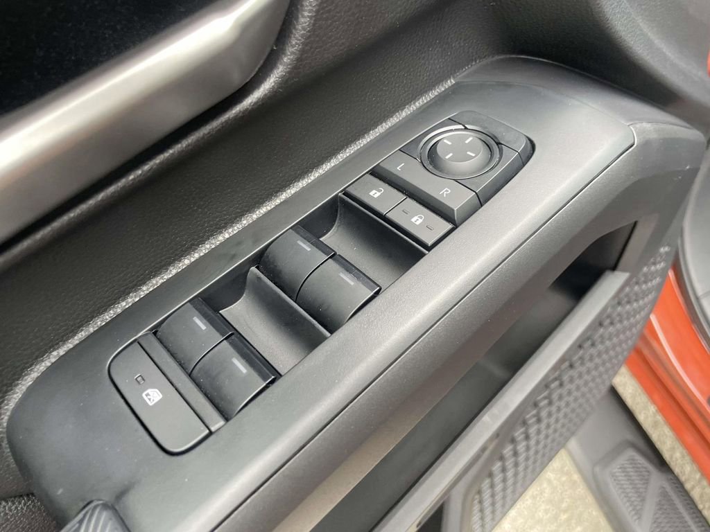 Used 2025 Toyota Tacoma TRD Sport AWD/4WD image 19