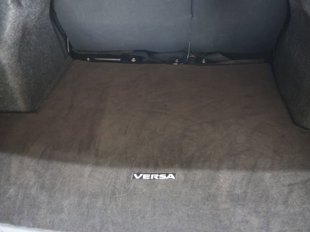 Used 2021 Nissan Versa SV image 13