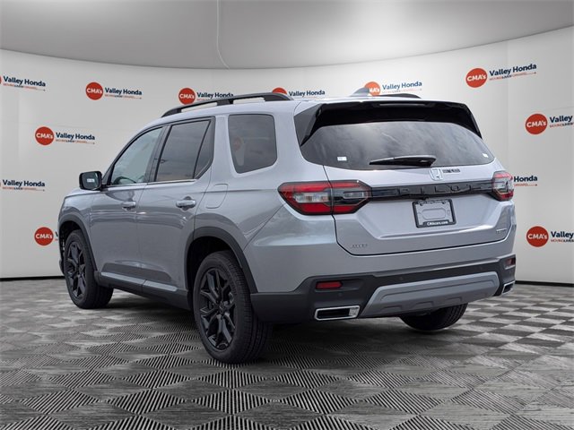 New 2025 Honda Pilot Touring image 7
