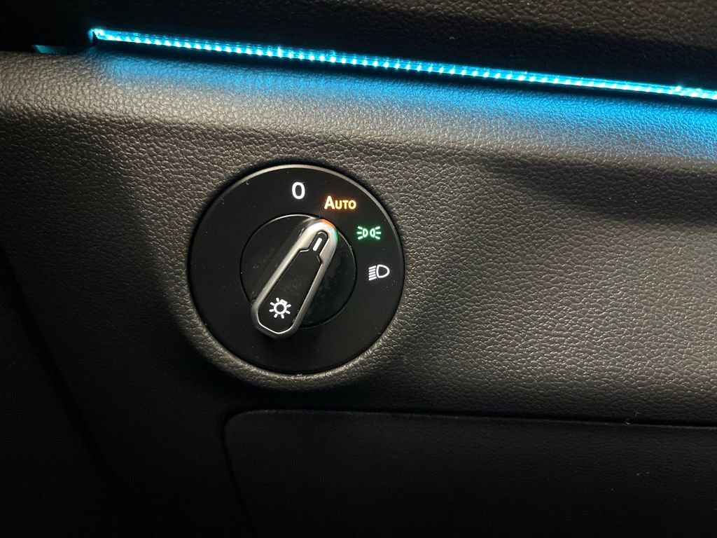 Used 2022 Volkswagen Jetta SEL image 28