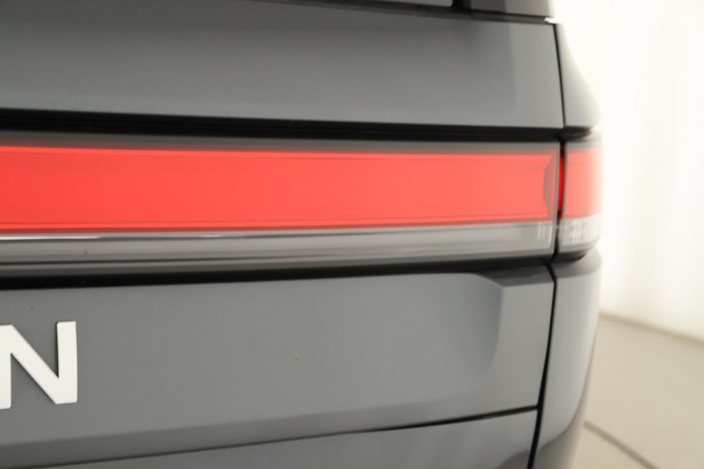 Used 2024 Rivian R1S Adventure AWD/4WD image 30