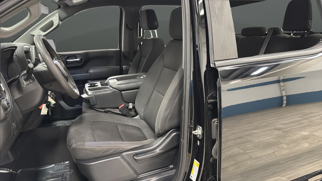 Used 2022 Chevrolet Silverado 1500 Custom Trail Boss w/ LPO, Dark Essentials Package AWD/4WD image 9