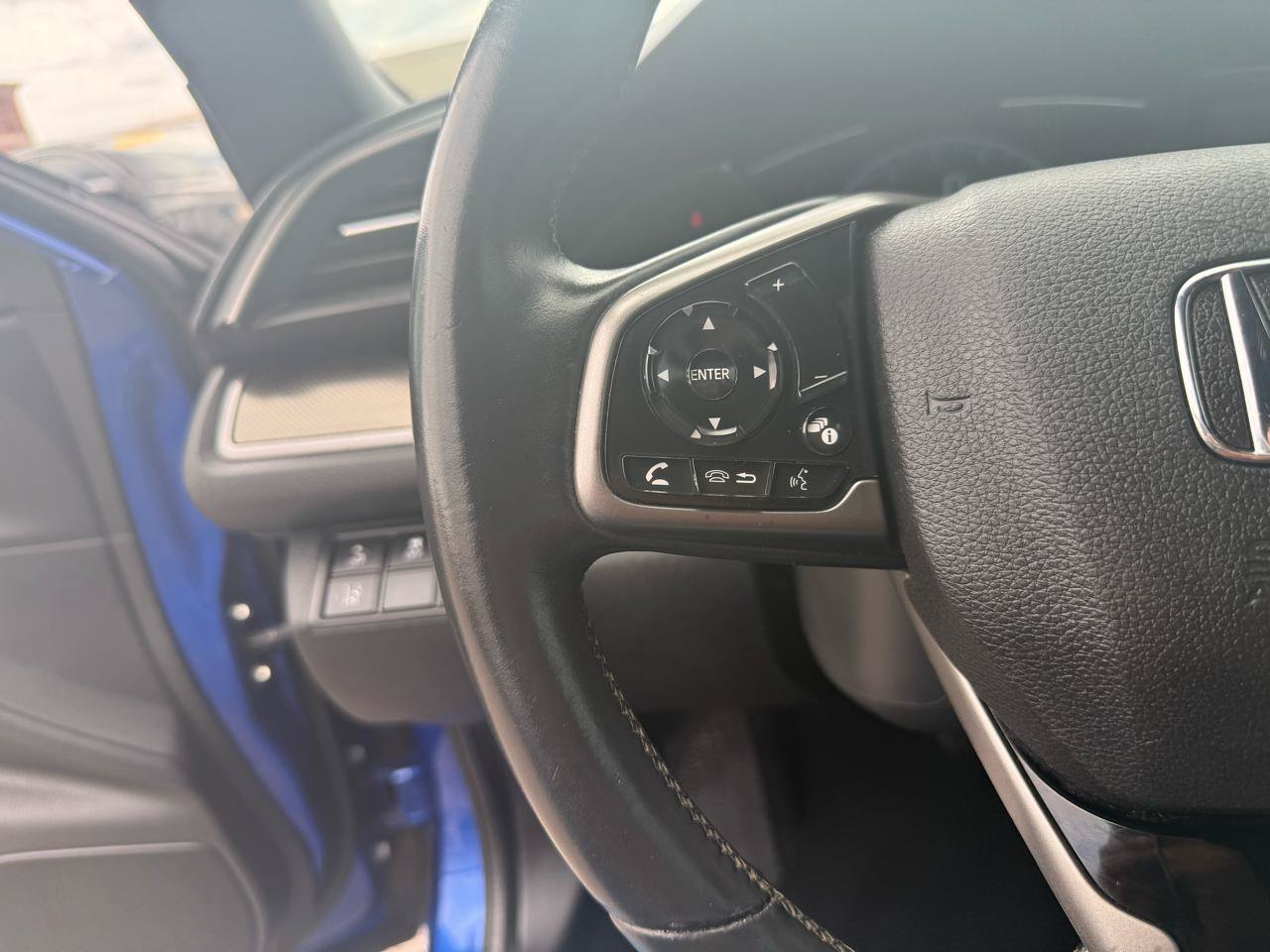 Used 2019 Honda Civic EX-L image 16