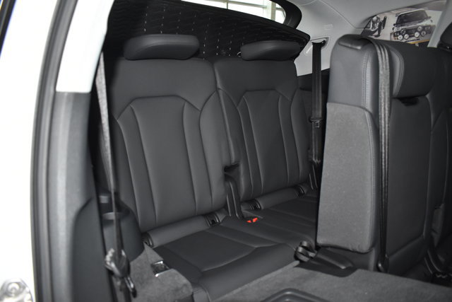 Used 2023 Audi Q7 Premium Plus w/ Premium Plus Package image 32