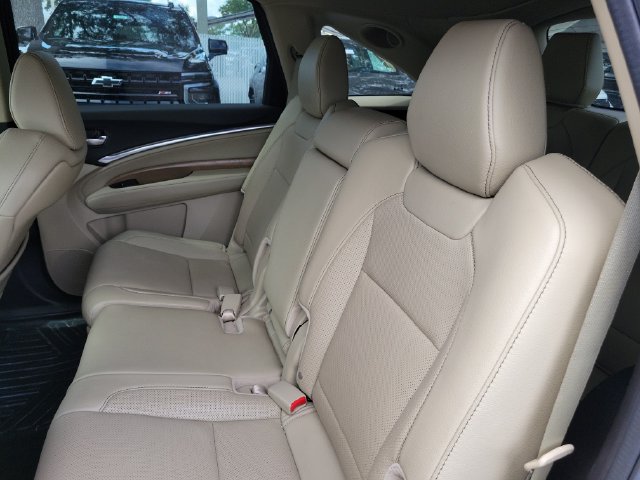 Used 2020 Acura MDX w/ Technology Package AWD/4WD image 16