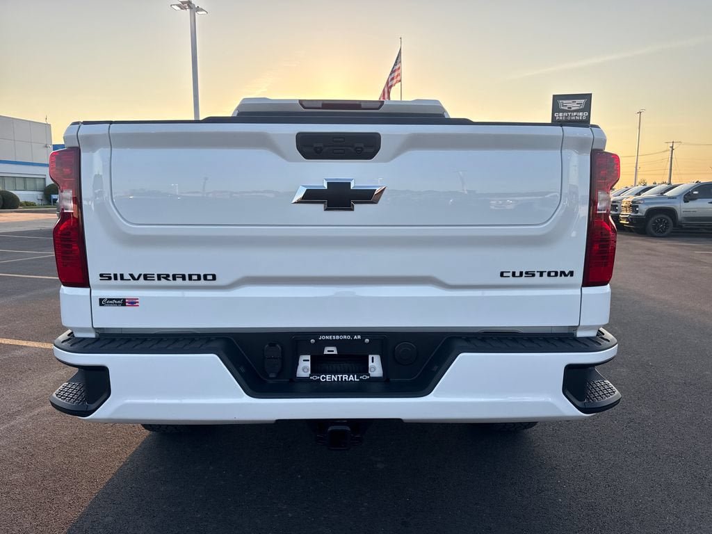 New 2026 Chevrolet Silverado 1500 Custom w/ Turbomax Blackout Package AWD/4WD image 5