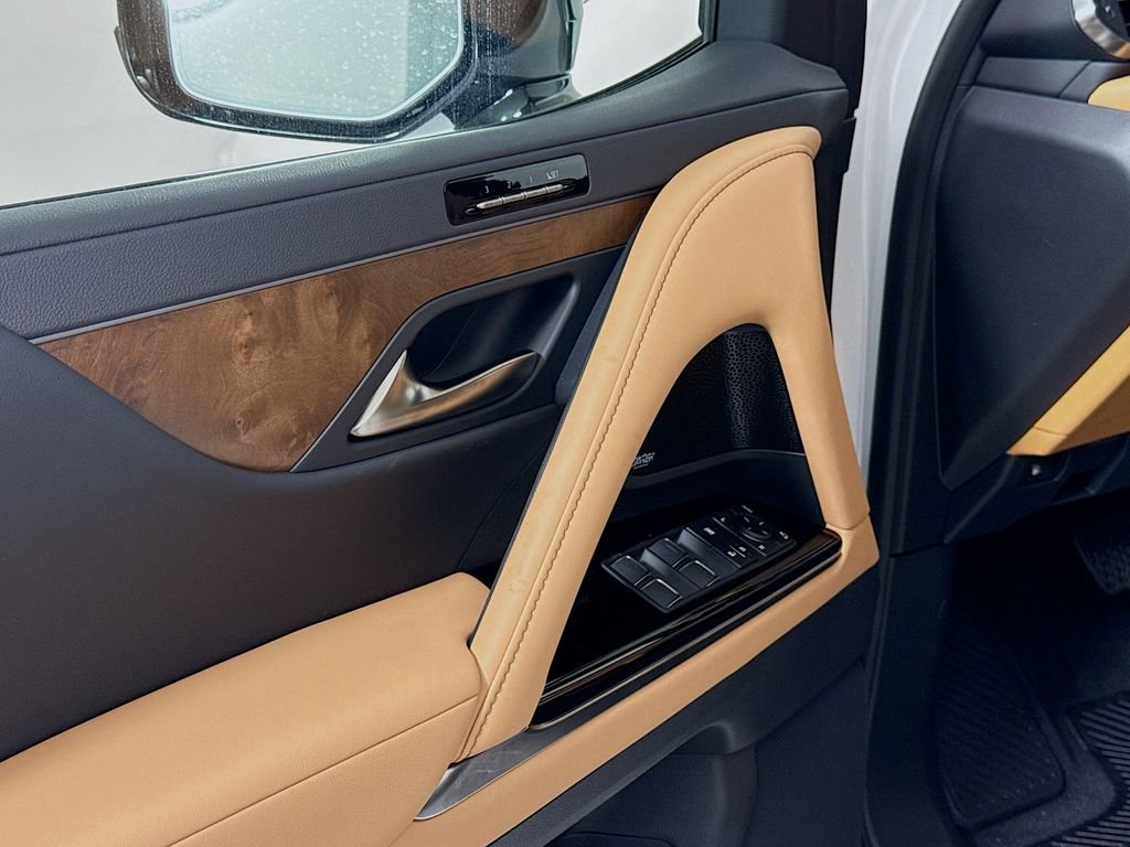 New 2026 Lexus LX 700h Luxury image 20