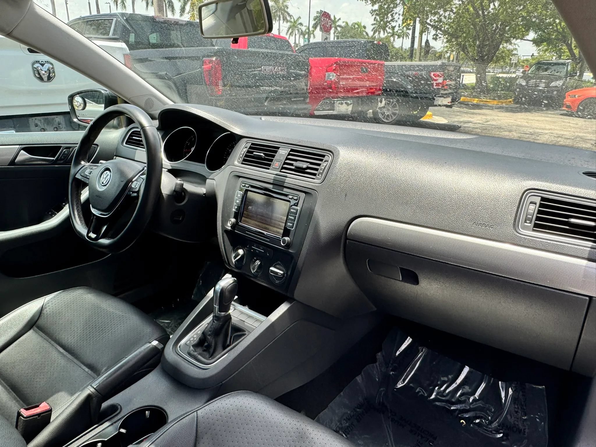 Used 2015 Volkswagen Jetta Sport FWD image 17
