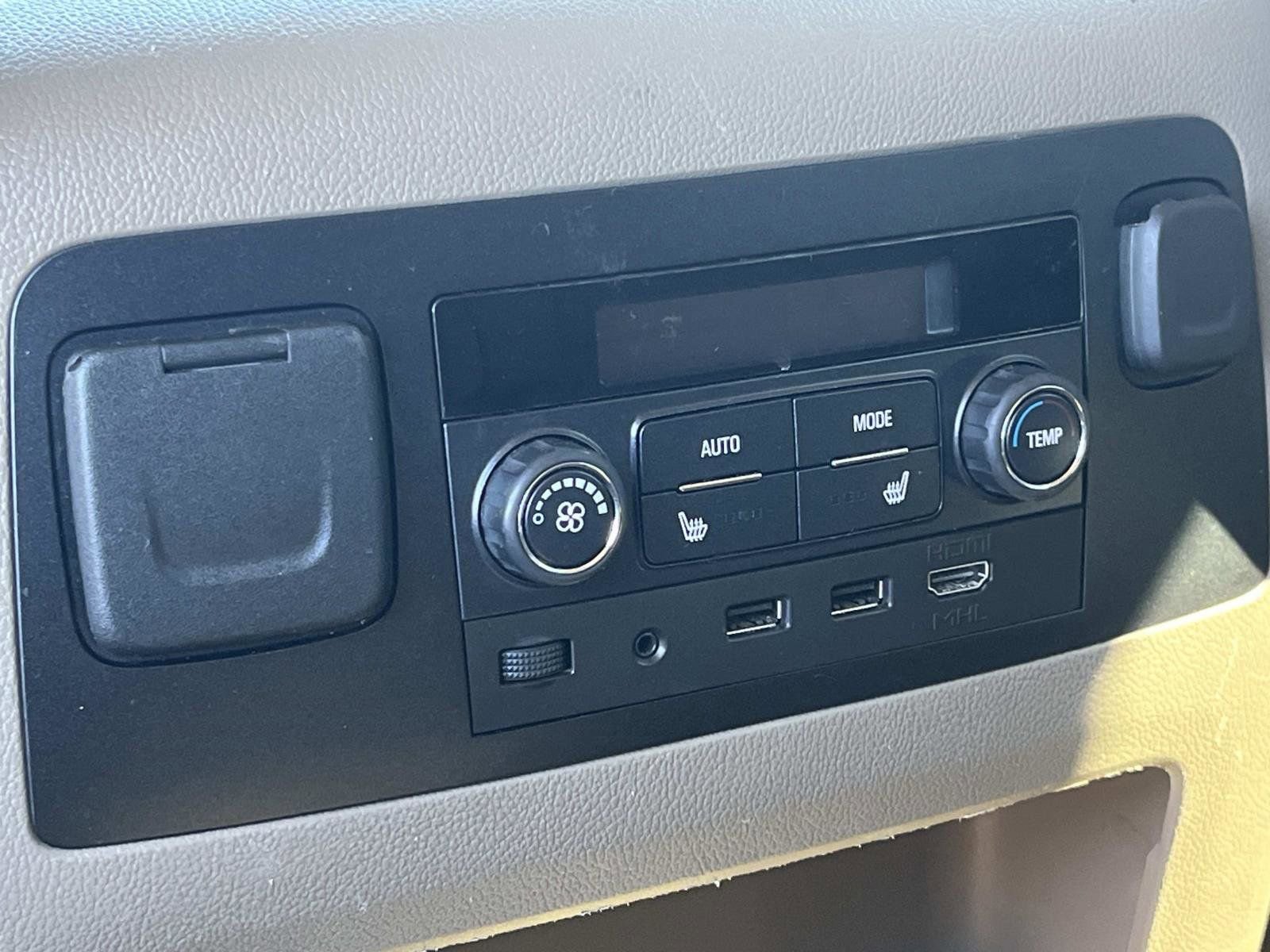 Used 2018 Chevrolet Suburban Premier image 14