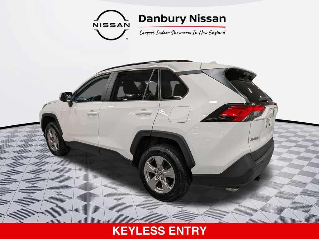 Used 2023 Toyota RAV4 XLE AWD/4WD image 5