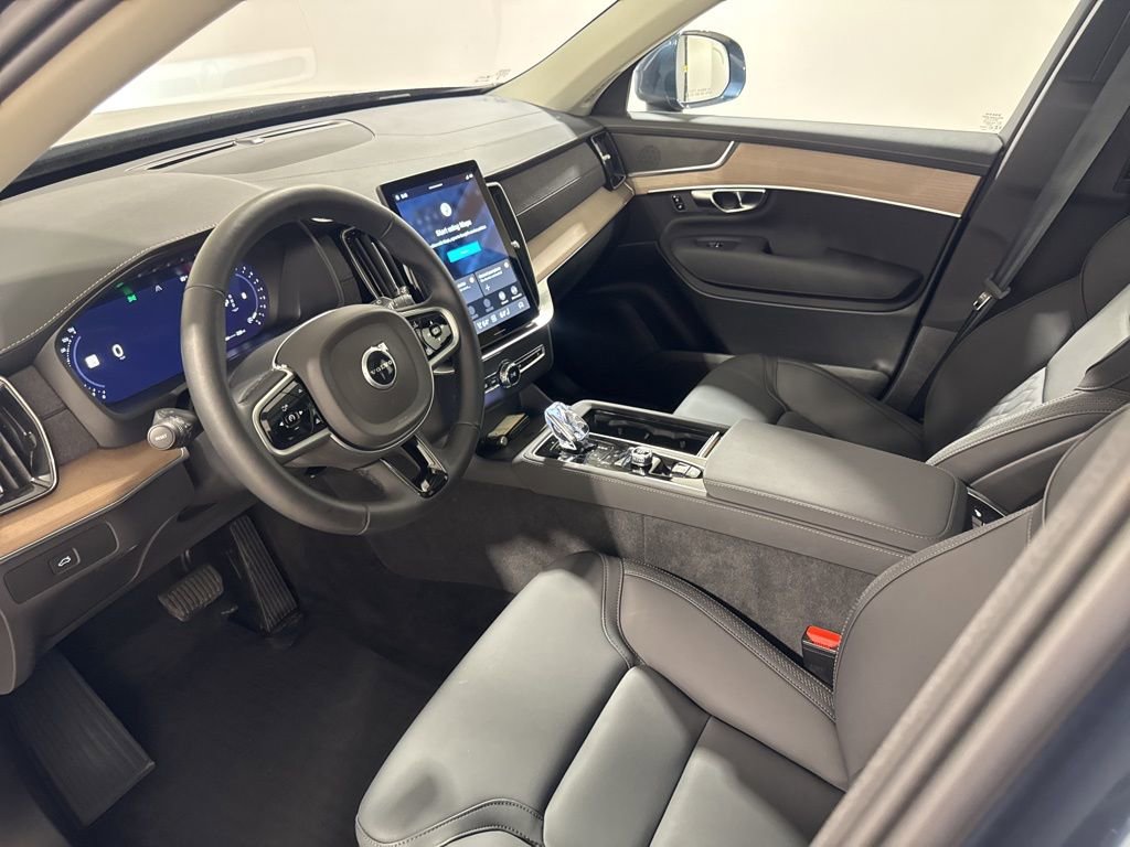 Used 2026 Volvo XC90 B6 Core w/ Protection Package Premier AWD/4WD image 18