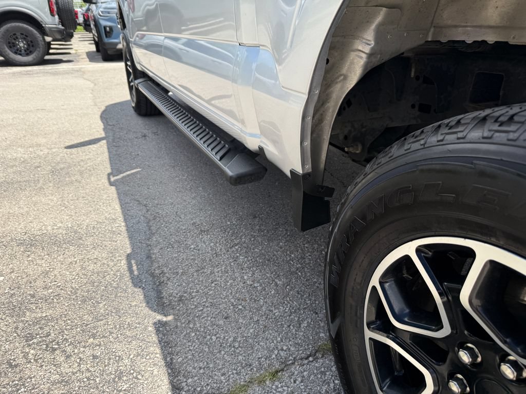 Used 2022 Ford F150 XLT w/ Equipment Group 302A High AWD/4WD image 18