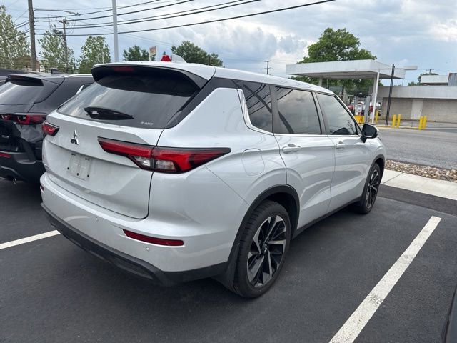 Used 2022 Mitsubishi Outlander ES AWD/4WD image 5