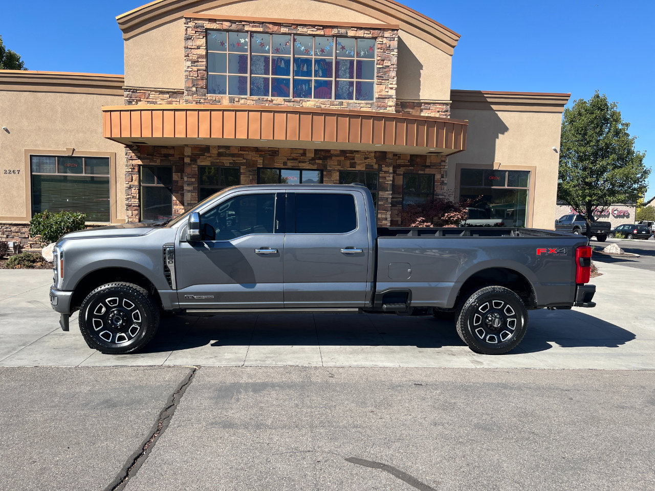 Used 2024 Ford F350 Platinum image 2