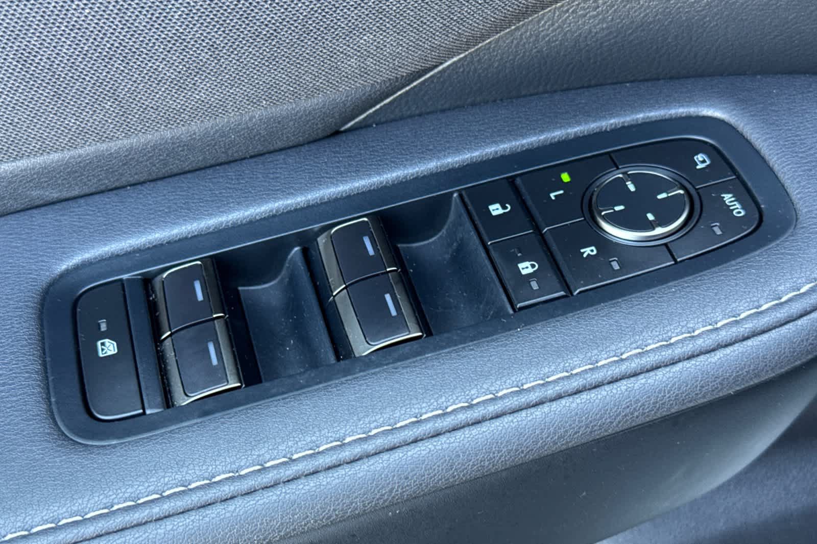 Used 2026 Lexus TX 500h AWD w/ Technology Package image 13