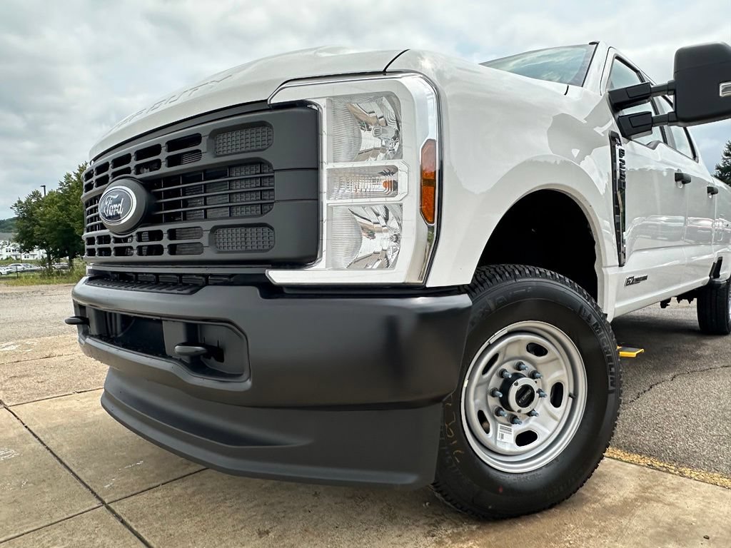 New 2026 Ford F250 XL AWD/4WD image 32