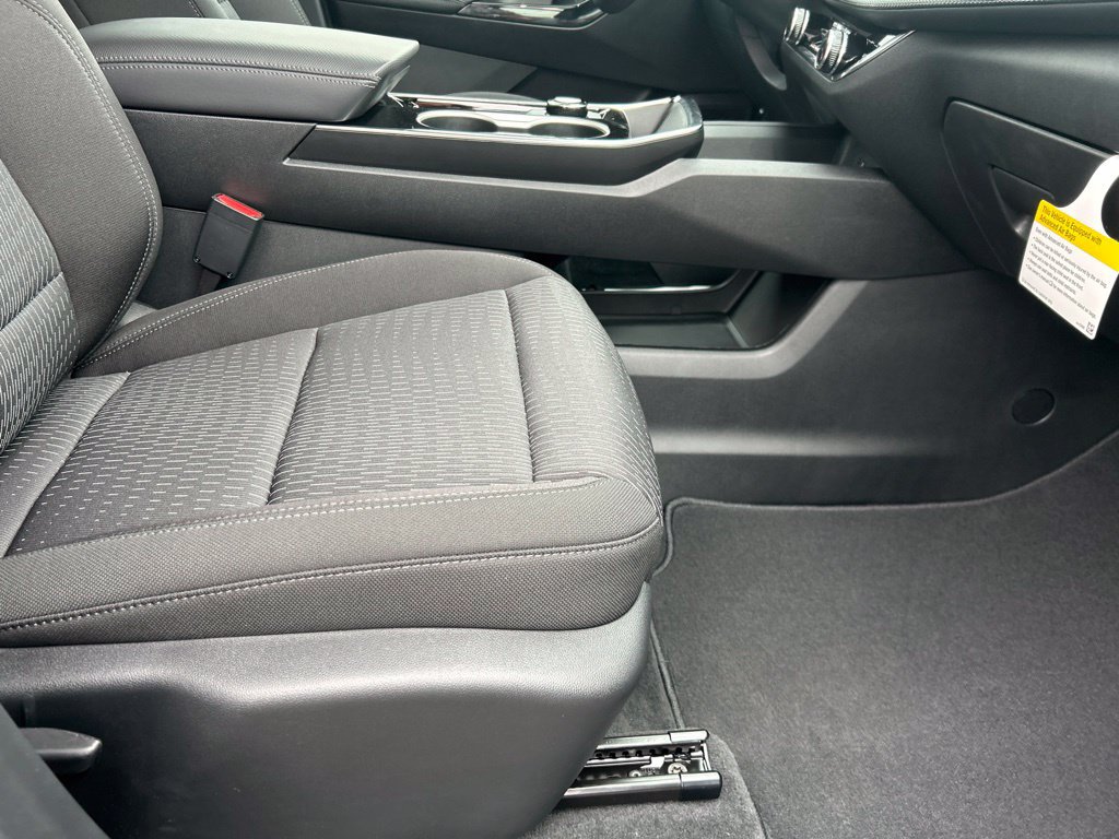 New 2027 Chevrolet Equinox LT w/ Safety and Technology Package AWD/4WD image 20