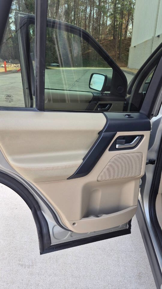 Used 2012 Land Rover LR2 HSE image 50