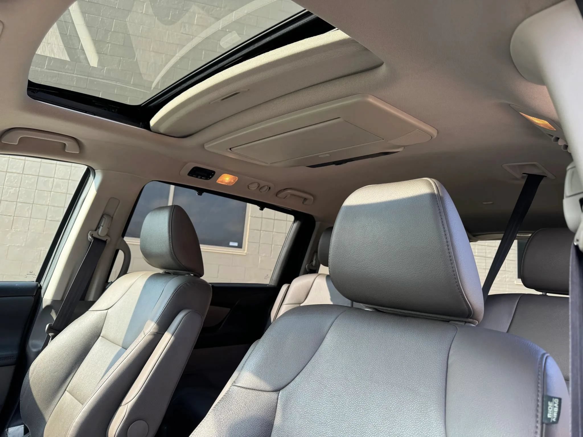 Used 2014 Honda Odyssey Touring image 24